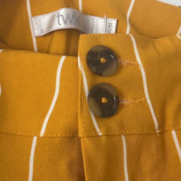 New with tags tie up wide leg orange pants! - Picture 5 of 5